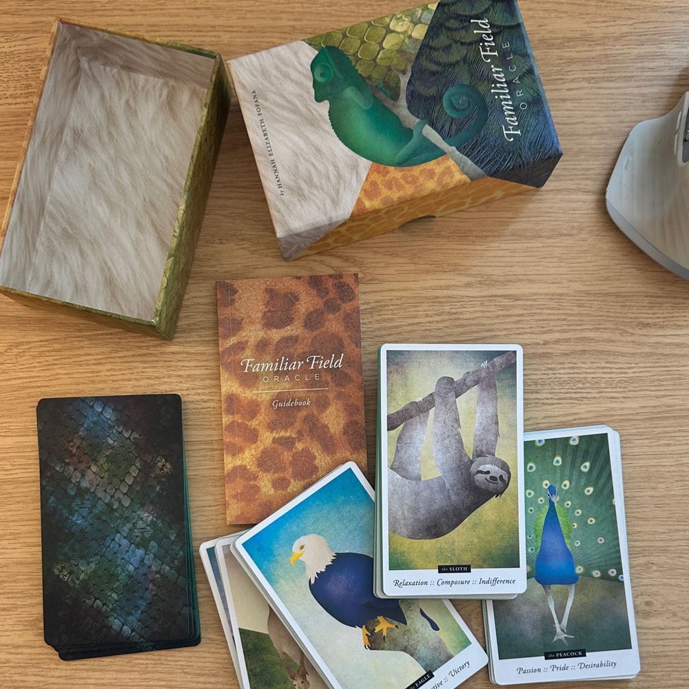 Familiar Field Oracle Deck - Green and Gold - Picture 3 of 4